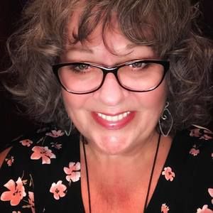 Meet your Posher, Deborah